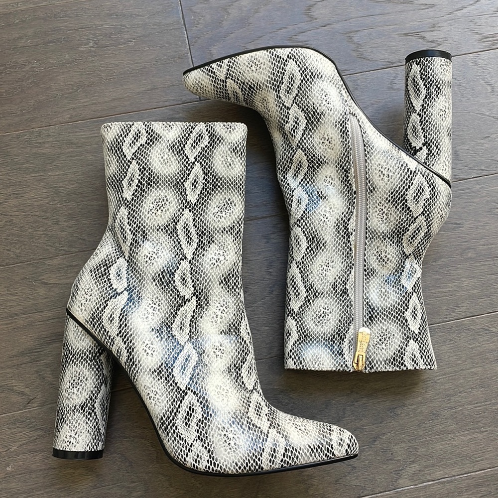 Lulus Snakeskin Print Boots